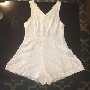 White romper w/ crochet overlay and liner, size L